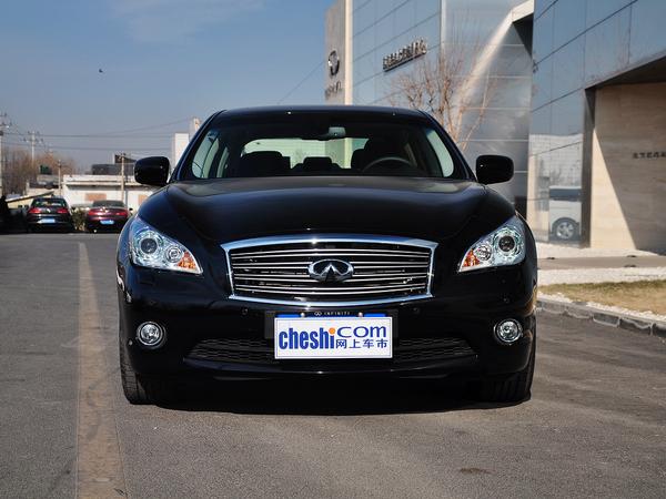 英菲尼迪 2.5L 自动 车头正面视角