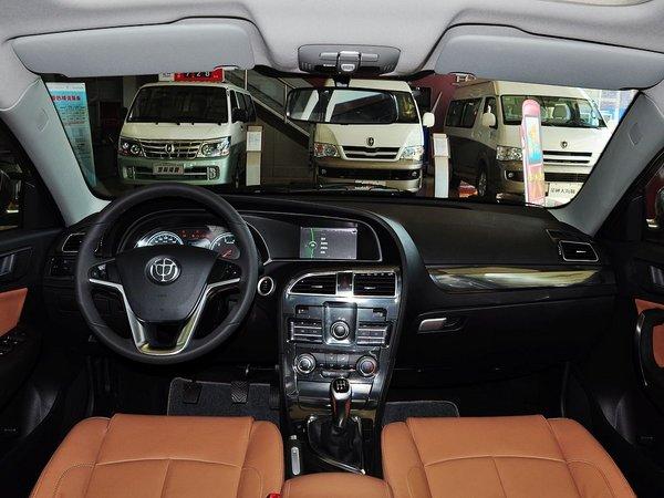 华晨中华 1.6L 手动 中控台整体