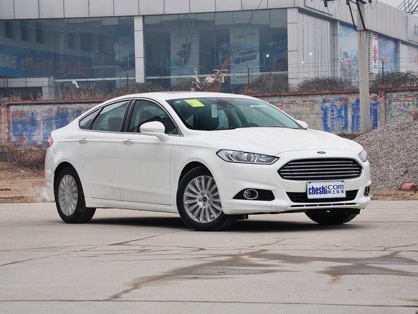 长安福特 2.0T AT 车辆右侧45度角