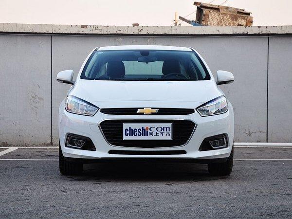 雪佛兰 1.5L 手动 车头正面视角