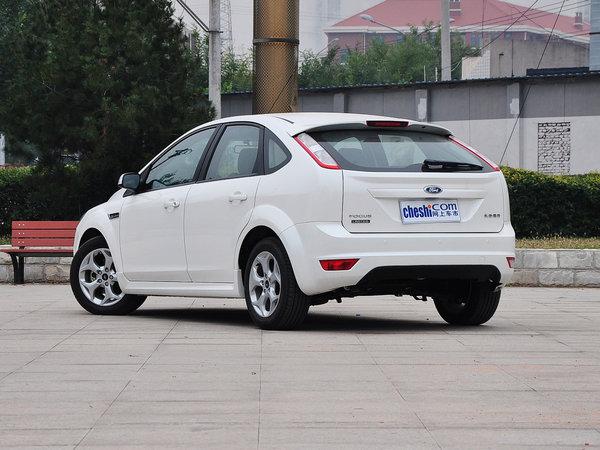 长安福特 两厢经典 1.8L 自动 车辆左后45度视角