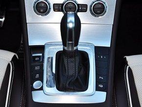 一汽-大众 3.0FSI 挂档把手特写