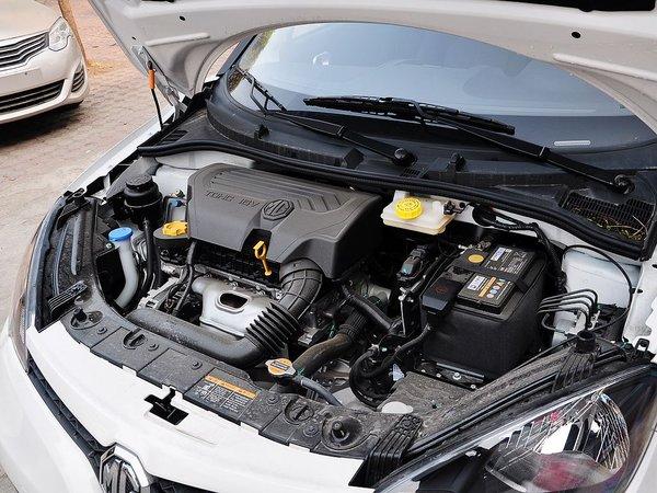 MG 1.3L 自动 发动机主体特写