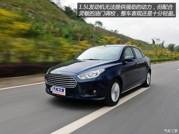 �������� ���˹ 2015�� 1.5L �Զ�������