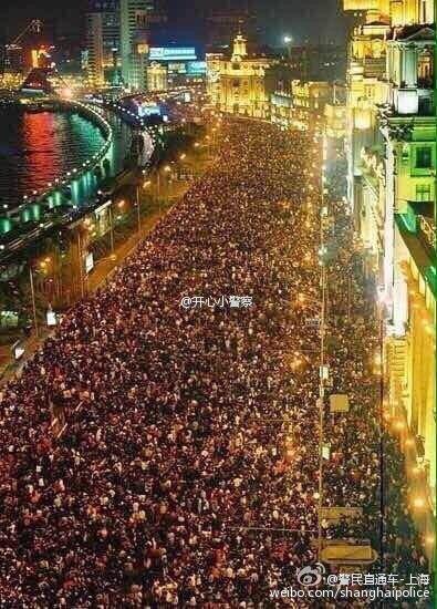 上海外滩踩踏事件暴露公共安全领域系统脆弱性