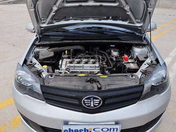 5l 手动 发动机局部特写