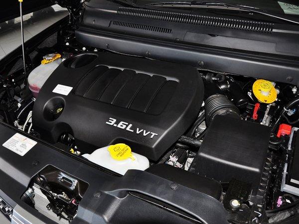 菲亚特(进口) 3.6L 自动 发动机主体特写