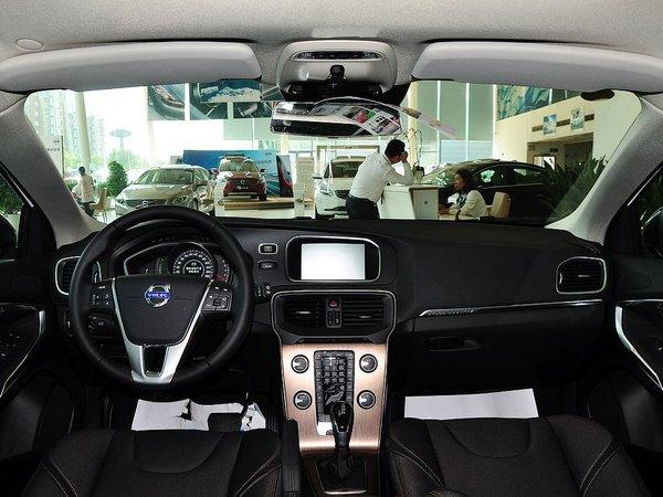 沃尔沃(进口) Cross Country 2.0T 中控台整体