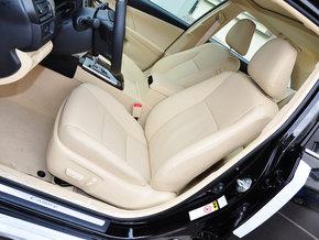 广汽丰田 2.0G 自动 驾驶席座椅前45度视图