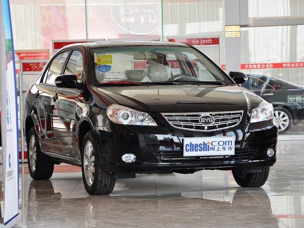 比亚迪 1.5L 手动 车辆右侧45度角