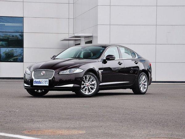 捷豹 2.0T 自动 车辆左前45度视角