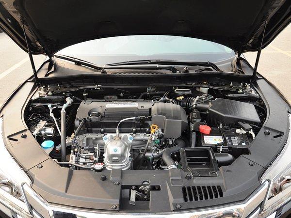 广汽本田 2.4L EXN 发动机局部特写
