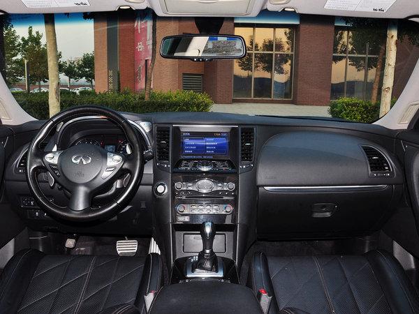 英菲尼迪 3.7L 自动 中控台整体