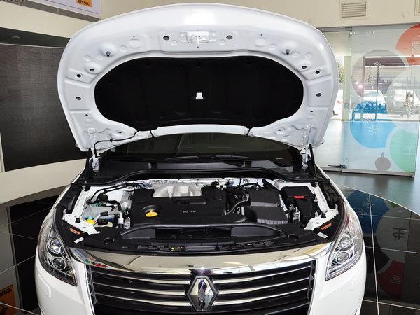 雷诺 2.5L 自动 发动机局部特写