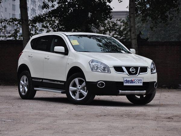 东风日产 2.0L CVT 车辆右侧45度角