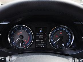 广汽丰田 1.8GS CVT 方向盘后方仪表盘