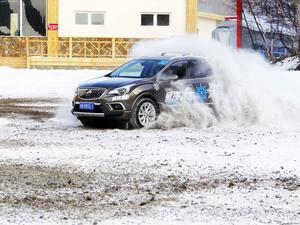 ѩ���г������� ͨ�ñ�˰�������ѩ�Լ�