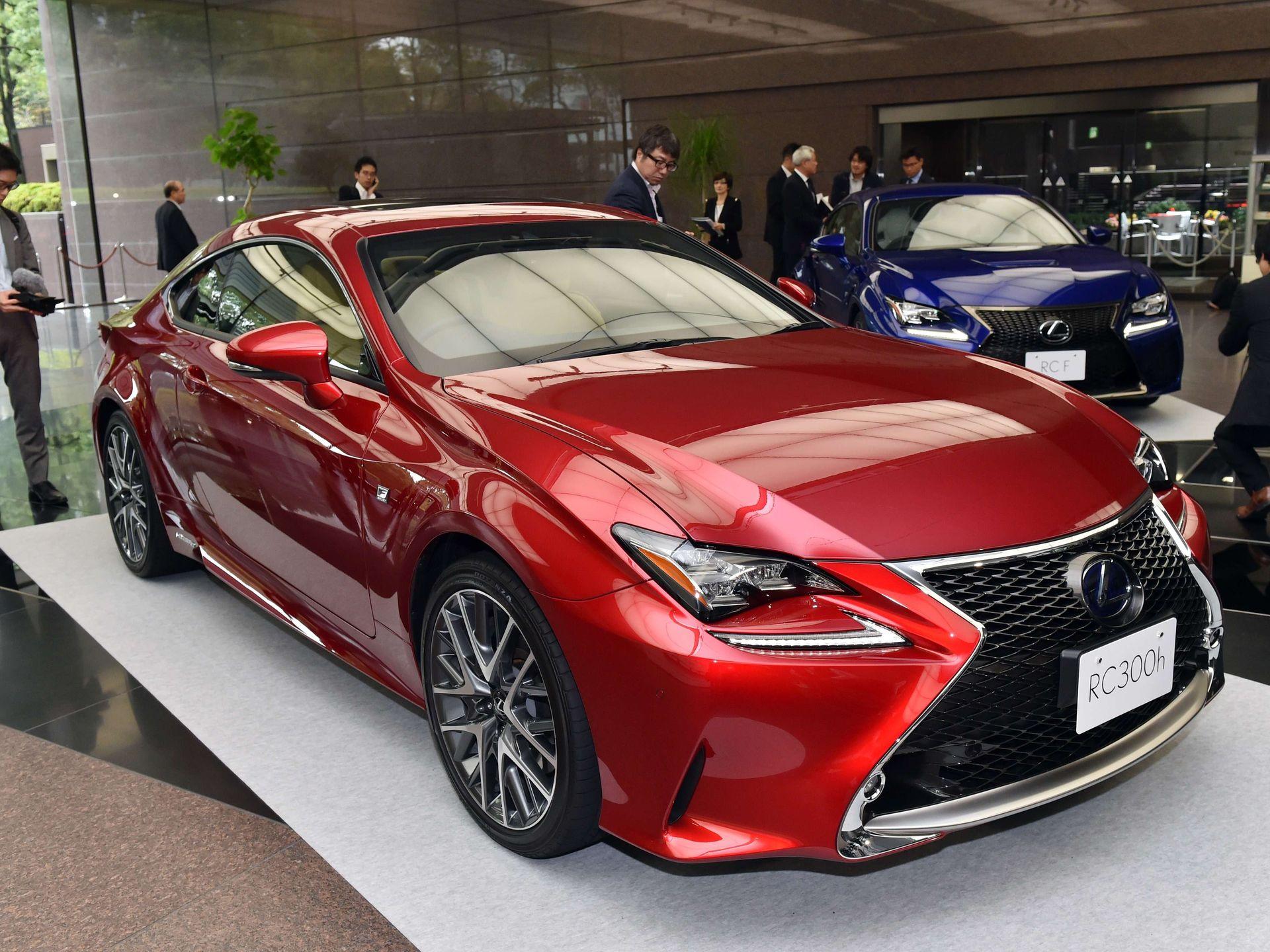 第三位是雷克萨斯rc350,网页流量增加了568%.