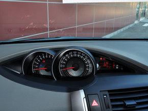 广汽丰田 Cross 自动 方向盘后方仪表盘