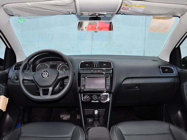 上海大众 1.6L 自动 中控台整体