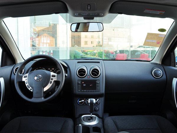 东风日产 2.0L CVT 中控台整体