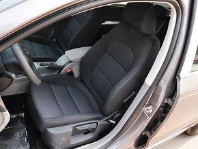 斯柯达 1.4T DSG 驾驶席座椅前45度视图