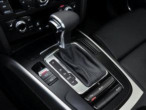 奥迪(进口) 45TFSI 2.0T CVT 挂档把手特写