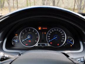 广汽本田 3.0 自动 方向盘后方仪表盘