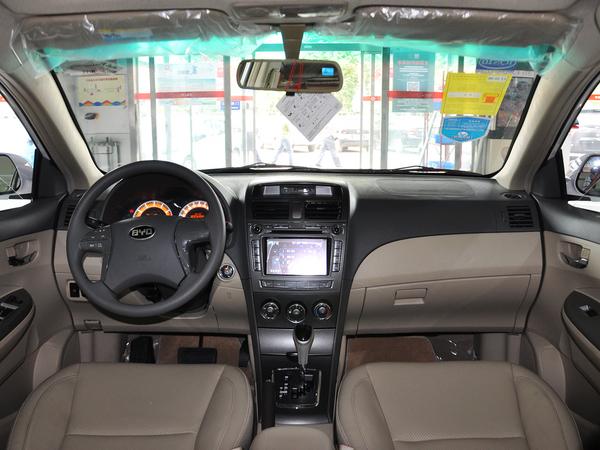 比亚迪 1.5L DCT 中控台整体