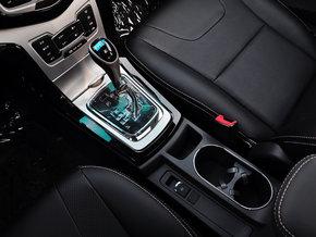 比亚迪 1.5TID 自动 挂档把手特写