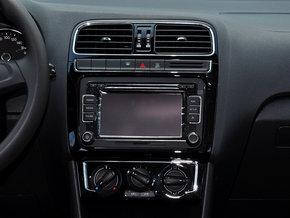 上海大众 1.6L 自动 中控仪表台总特写