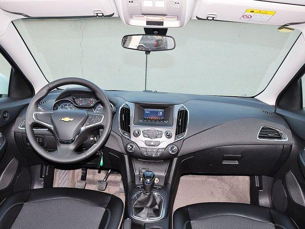 雪佛兰 1.5L 手动 中控台整体