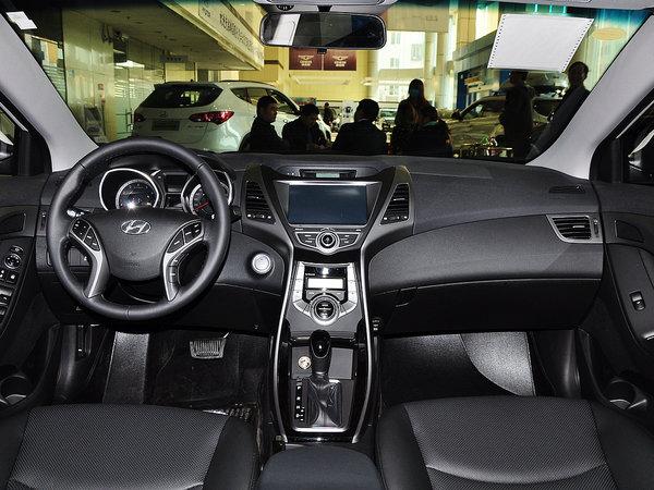 �����ִ� 1.6L �Զ� �п�̨����