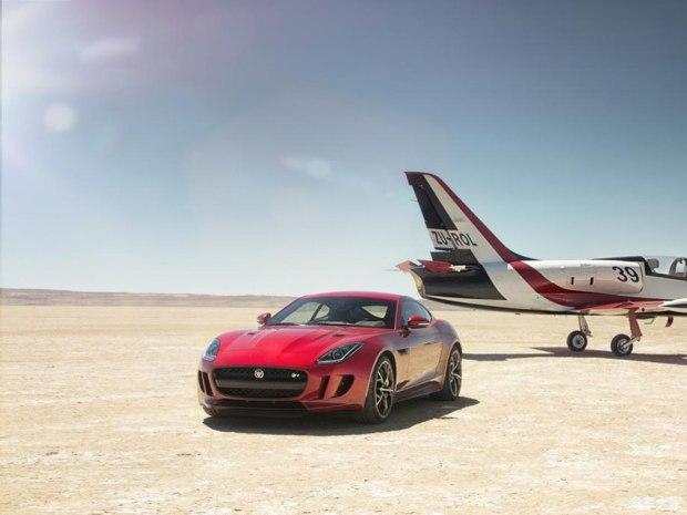 �ݱ� �ݱ�F-TYPE 2015�� ������