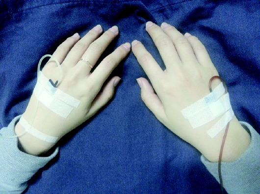 女子因妊娠患免疫系统疾病 注射240针换来珍贵儿-中新网