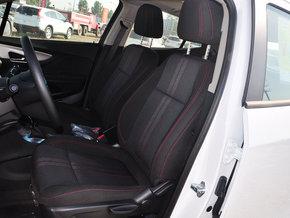 别克 1.4T 自动 驾驶席座椅前45度视图