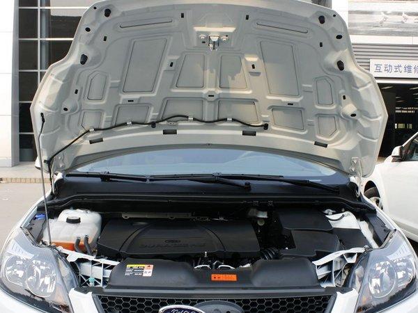 长安福特 两厢 1.8L 自动 发动机局部特写