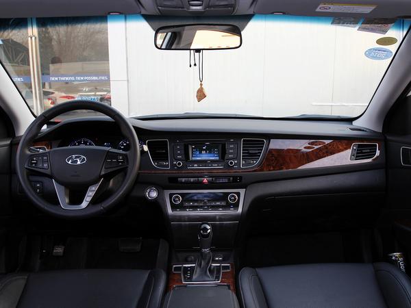 �����ִ� 1.8L �Զ� �п�̨����