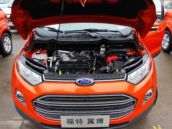 长安福特 1.5L DCT 车辆发动机舱整体