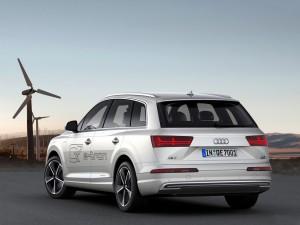 �µ�(����) �µ�Q7 2017�� e-tron 3.0 TDI quattro