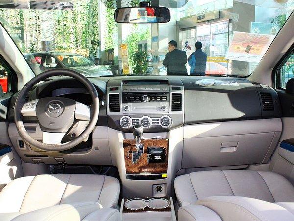 一汽马自达 2.5 自动 中控台整体