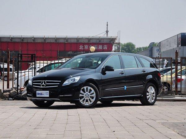 奔驰(进口) R400 车辆左前45度视角