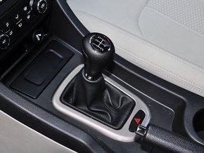 北京汽车(绅宝) 1.5L 手动 挂档把手特写