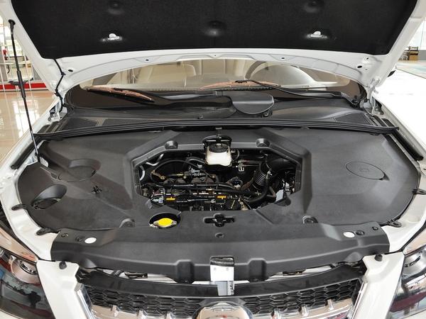 比亚迪 劲悦版 2.0L 手动 发动机局部特写
