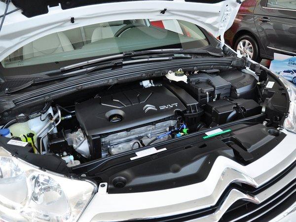 东风雪铁龙 1.6l 手动 发动机主体特写