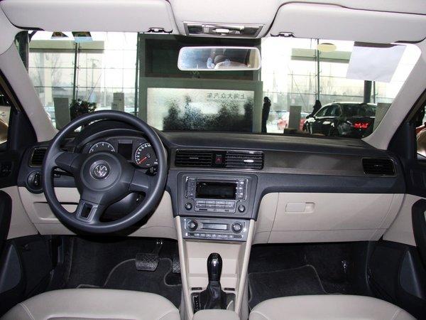 �Ϻ����� 1.6L �Զ� �п�̨����