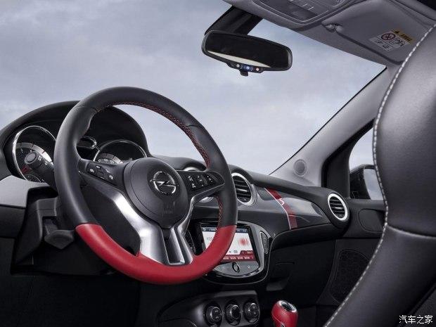 ŷ�� ŷ��Adam 2015�� Rocks S