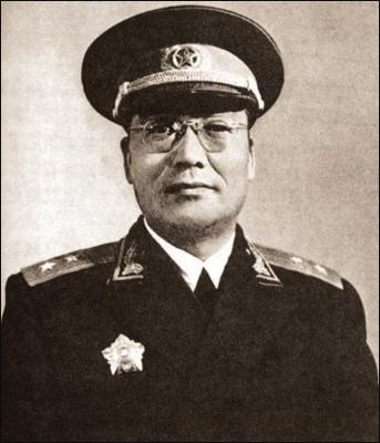 隐形将军韩练成隐藏在蒋介石身边时间最长