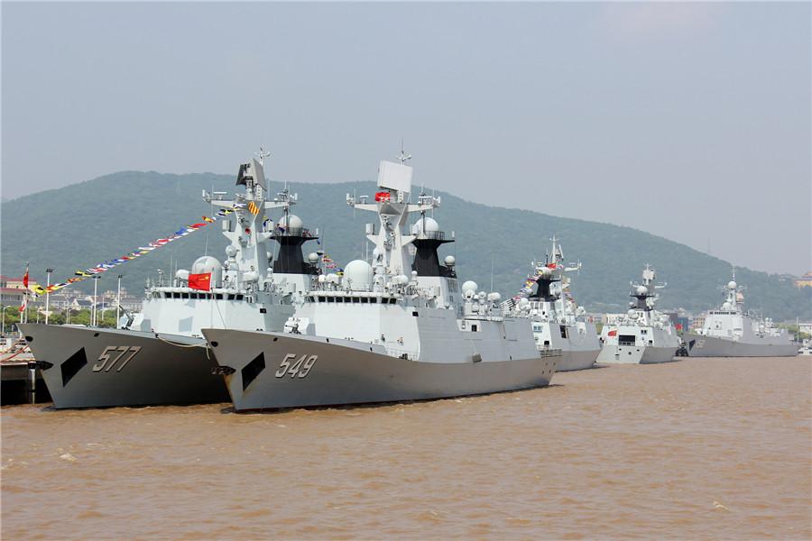 港媒关注中国海军开官微展现透明炫耀威慑