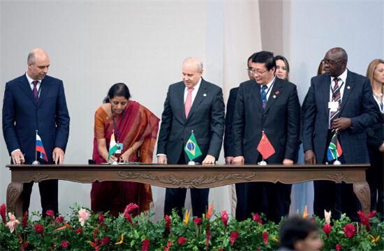 p55 2014715վеĽש쵼˵λڼ䣬שҲ쵼˼֤ǩ˳שҿеЭ顣IC